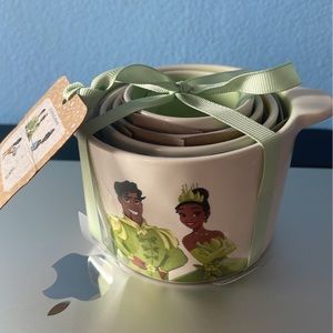 RAE Dunn princess measuring cups set of 4